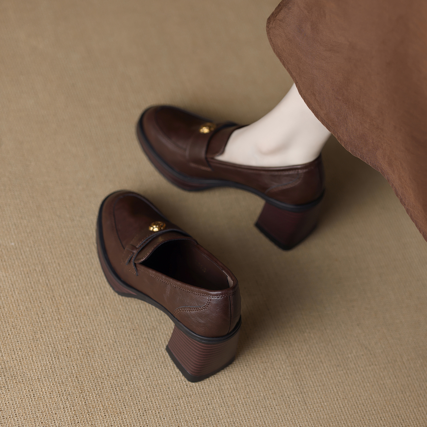 羊皮版巨好看时尚秋季高跟棕色小皮鞋女2025秋冬超火粗跟乐福单鞋主图