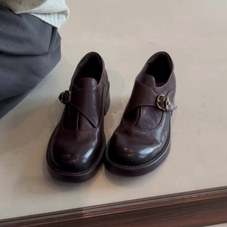 真皮~复古圆头厚底小皮鞋女2025新款简约擦色金属一字扣浅口单鞋