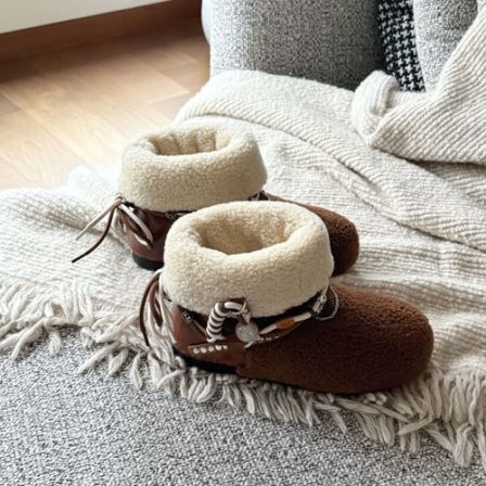 小发喵「寒季臻选立体廓形｜ 轻暖绒靴演绎摩登贵气步履」