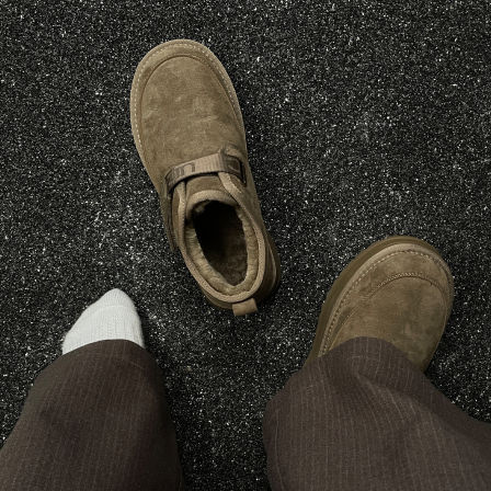 东北漠河皮毛一体雪地靴男冬季保暖加绒加厚棉鞋情侣搭扣面包鞋女