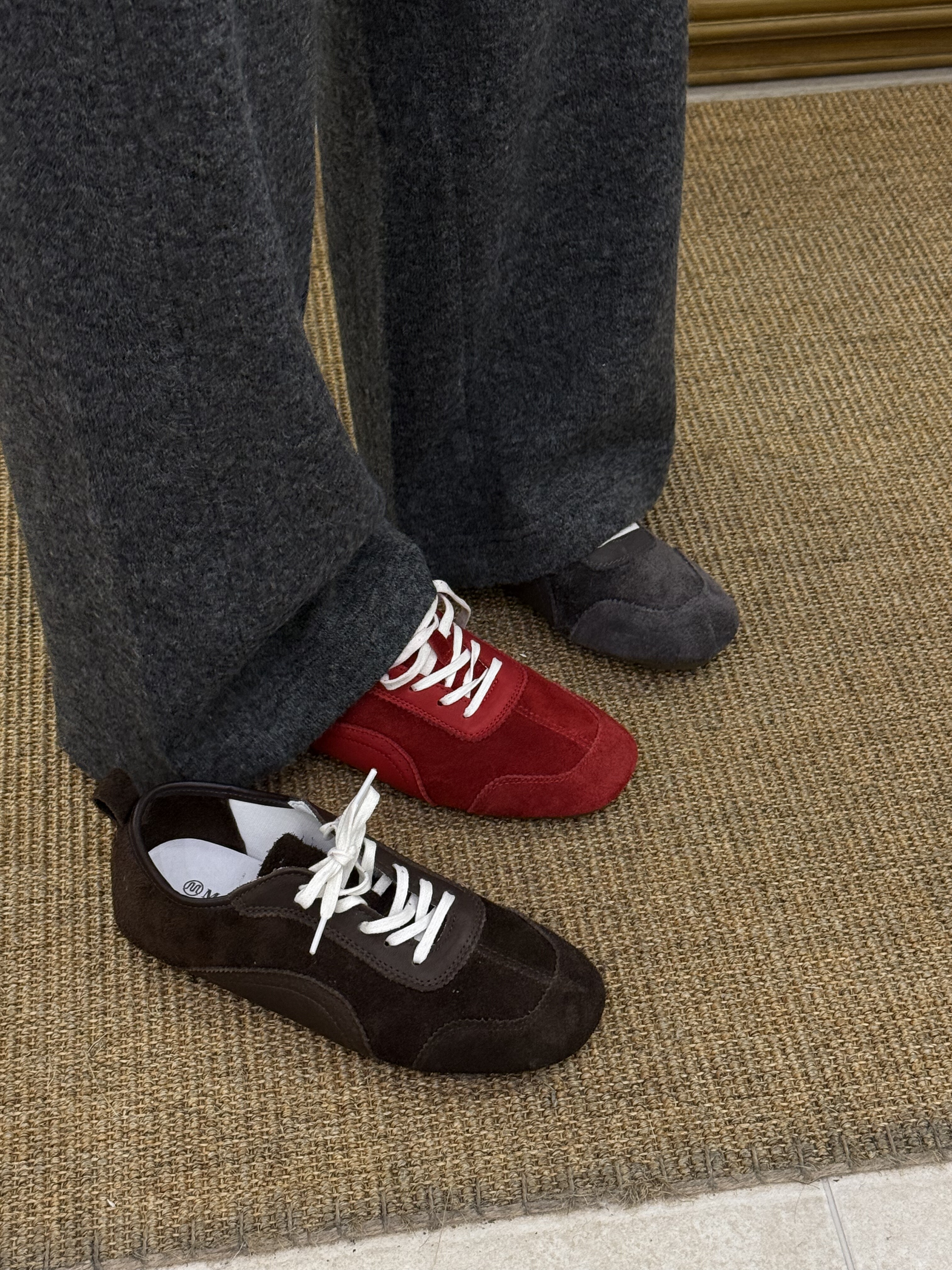 MFX 真皮女鞋2025真皮圆头平底德训鞋单鞋韩系C818主图