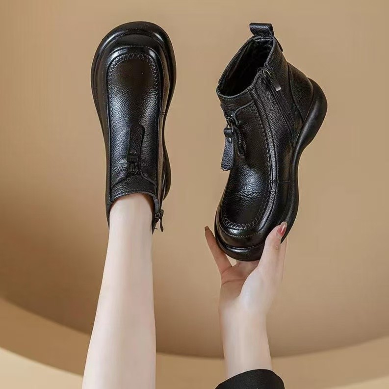 B门店7/9&9！黑气球短靴」头层牛皮羊毛内里御寒妈妈鞋皮鞋女C24754主图