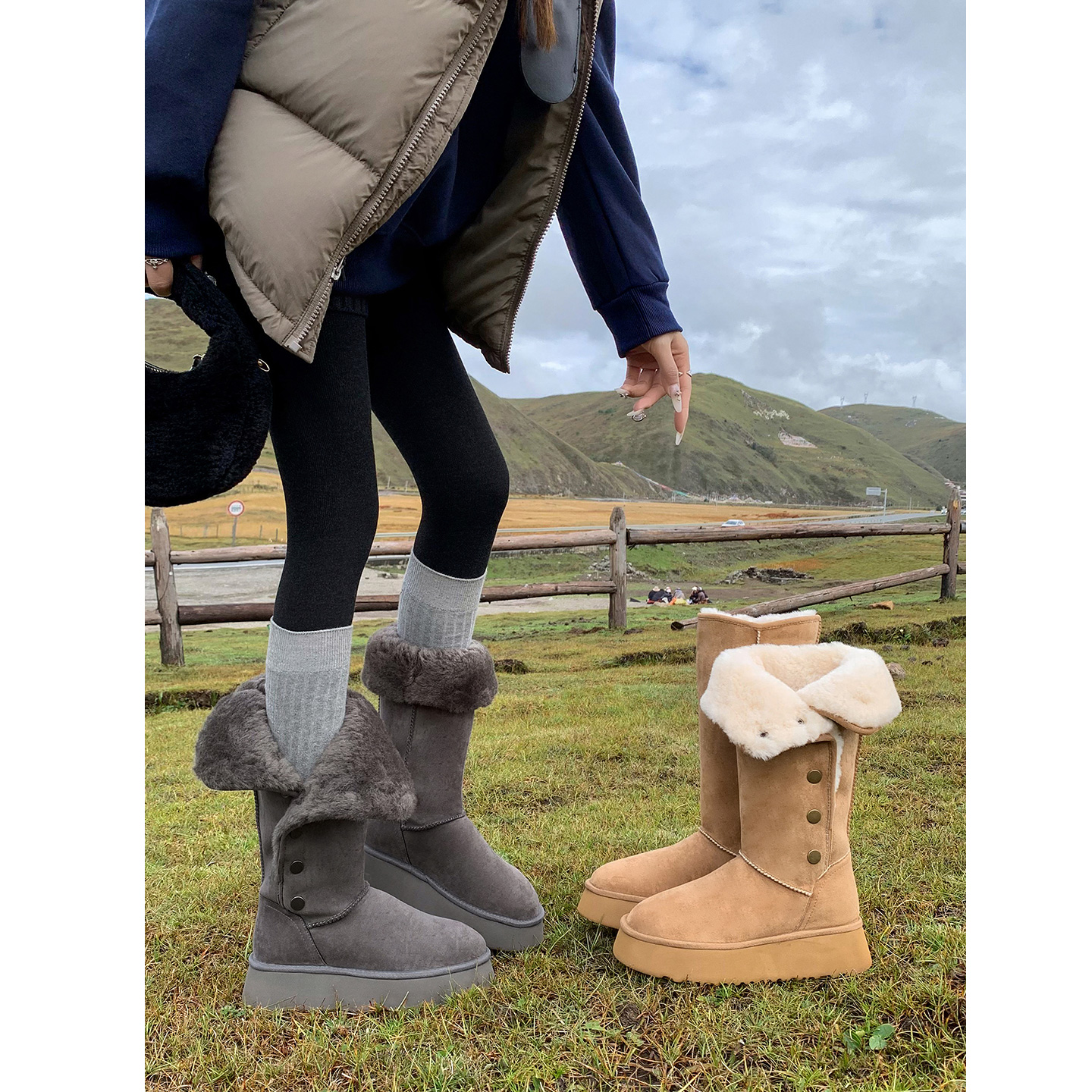 袁圈圈灰色厚底雪地靴女冬季加绒加厚保暖棉鞋中筒侧扣翻折大棉靴主图