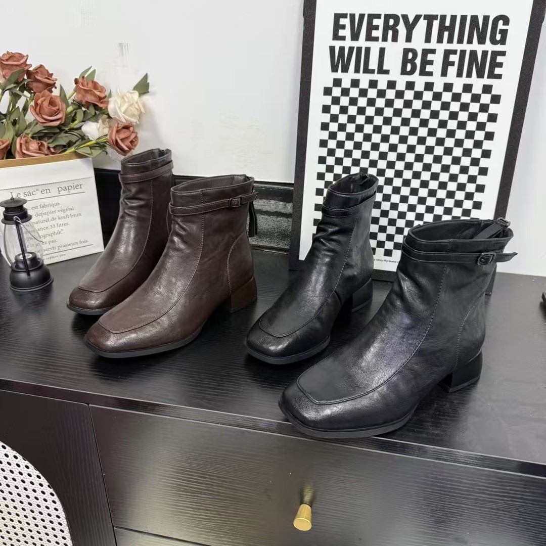 秋冬新款舒适休闲时尚女鞋短靴加绒保暖低跟瘦瘦靴9235//QZ主图