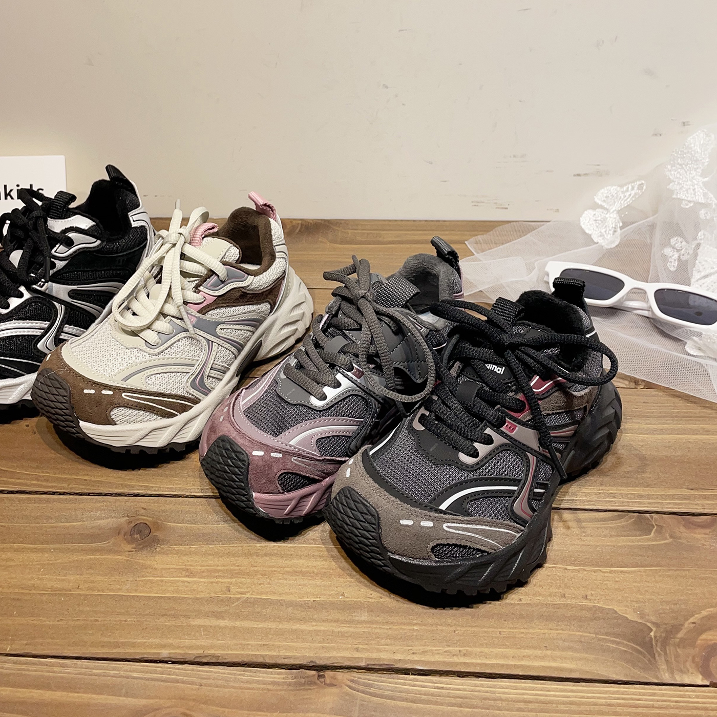 左左家中大童秋冬韩系厚底老爹鞋软底轻便耐磨魔术贴儿童运动鞋主图