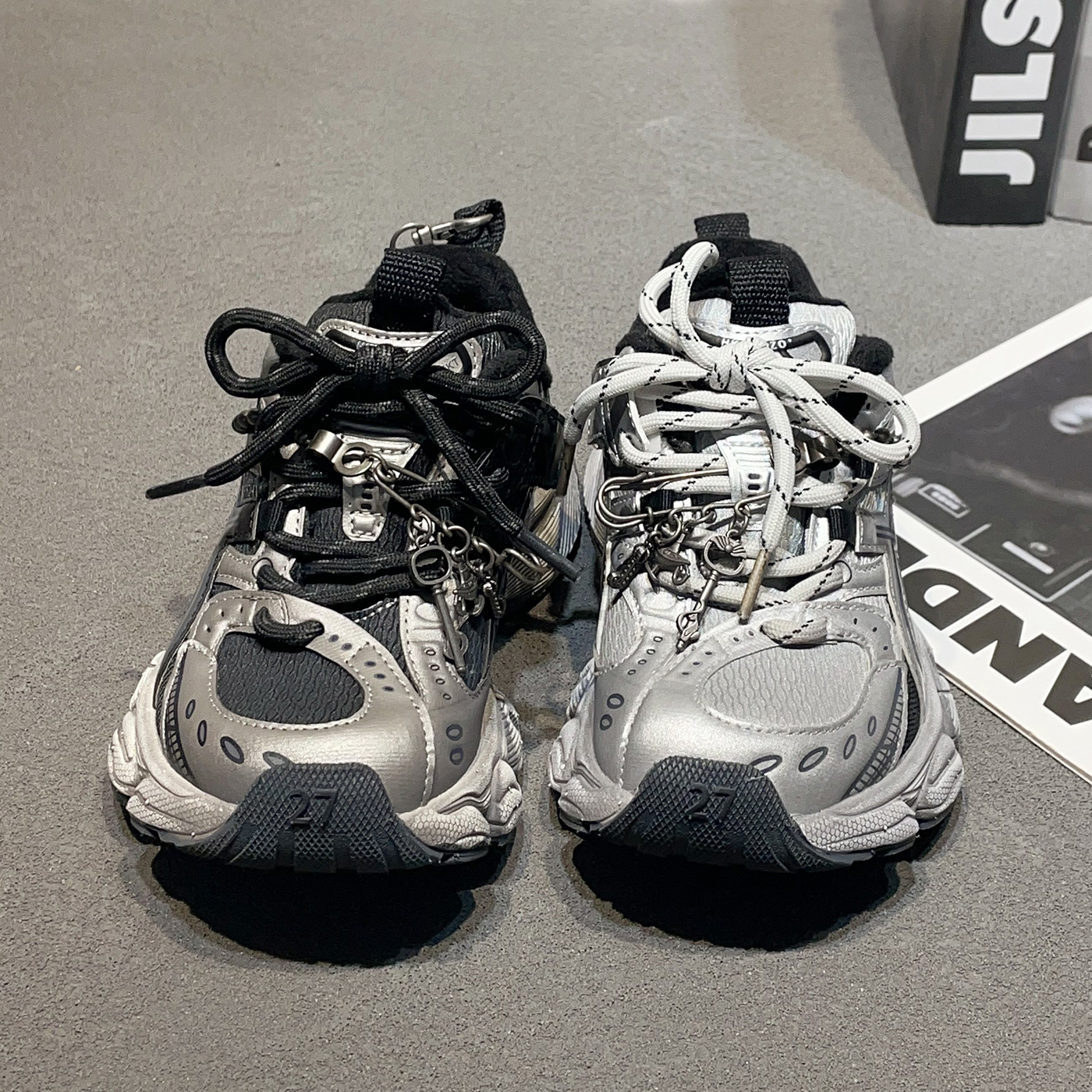 左左家中大童冬季新款潮牌男女童运动鞋加绒保暖休闲老爹鞋跑步鞋主图