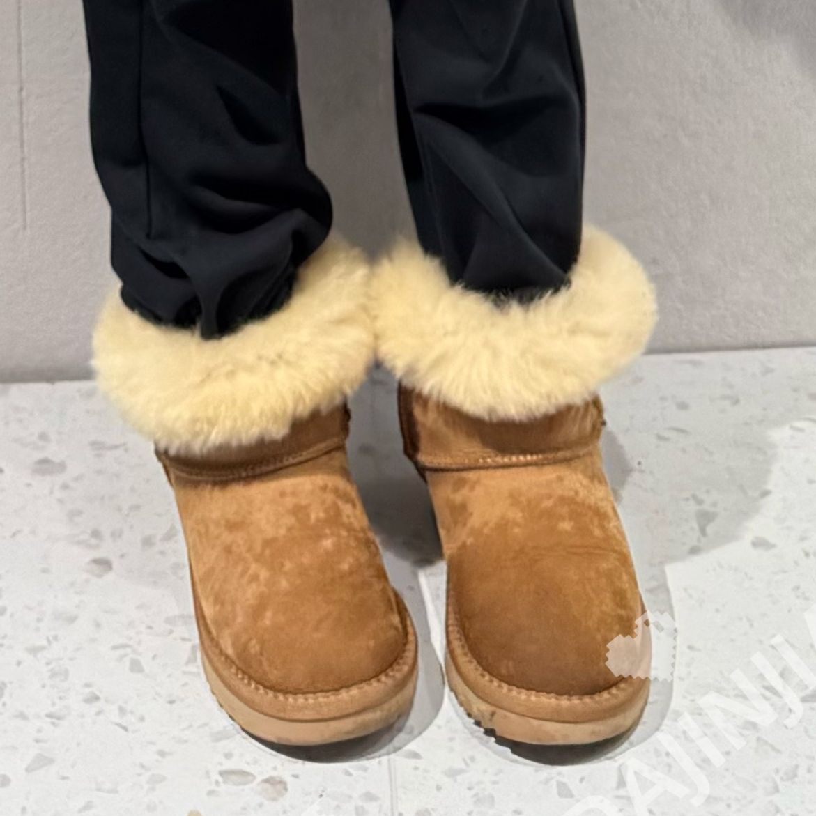 25秋冬新款巨保暖羊羔毛皮毛一体巨保暖男女宝户外面软底雪地靴主图