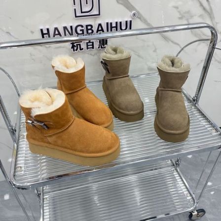 2025百搭真皮加绒加厚保暖冬季皮毛一体厚底雪地棉靴短筒舒适休闲