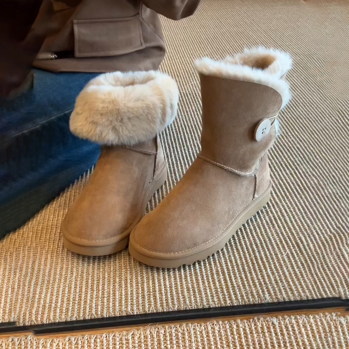 牛皮版~雪地靴女冬季厚底防滑两穿折翻加绒棉靴绒面圆头毛毛靴子主图