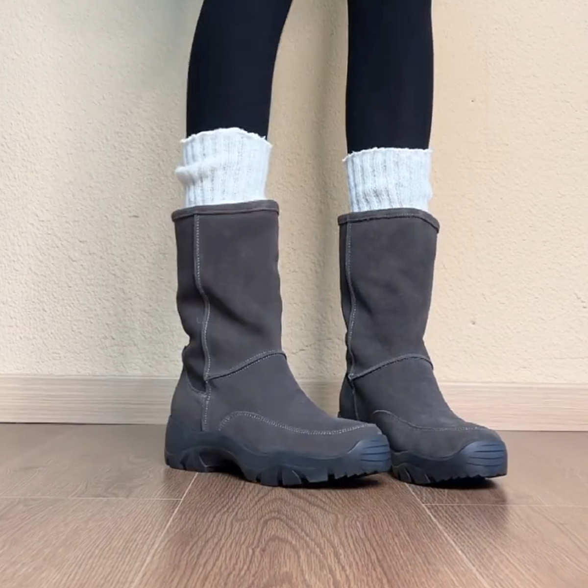 牛皮版小个子厚底防滑加绒雪地靴女磨砂皮显瘦百搭气质运动短靴子主图