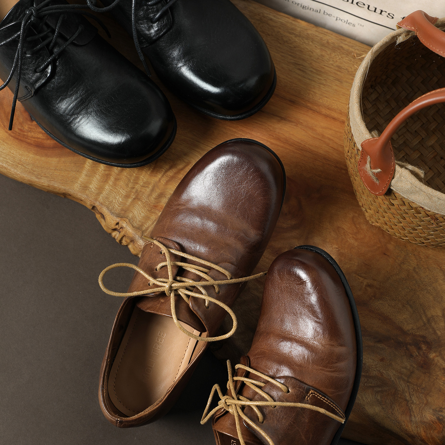 ED07057 茉莉雅集 钝感力圆头复古柔软水洗马皮系带真皮大底单鞋主图