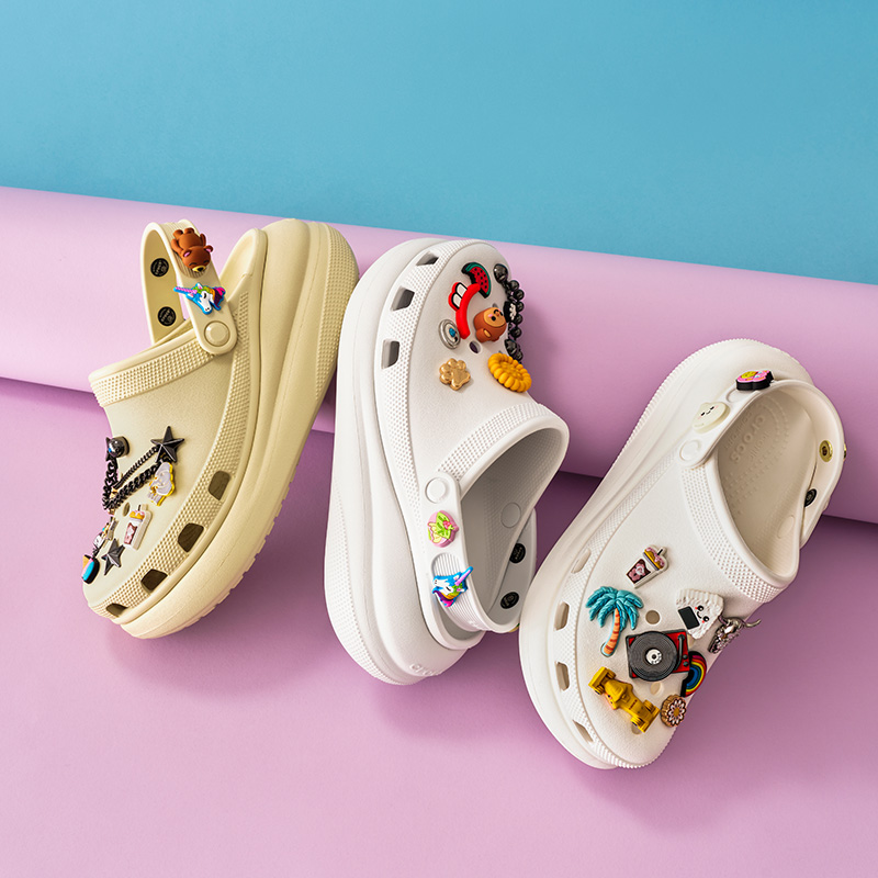 Crocs卡骆驰泡芙云朵雪屋短靴板栗云朵暖棉主图