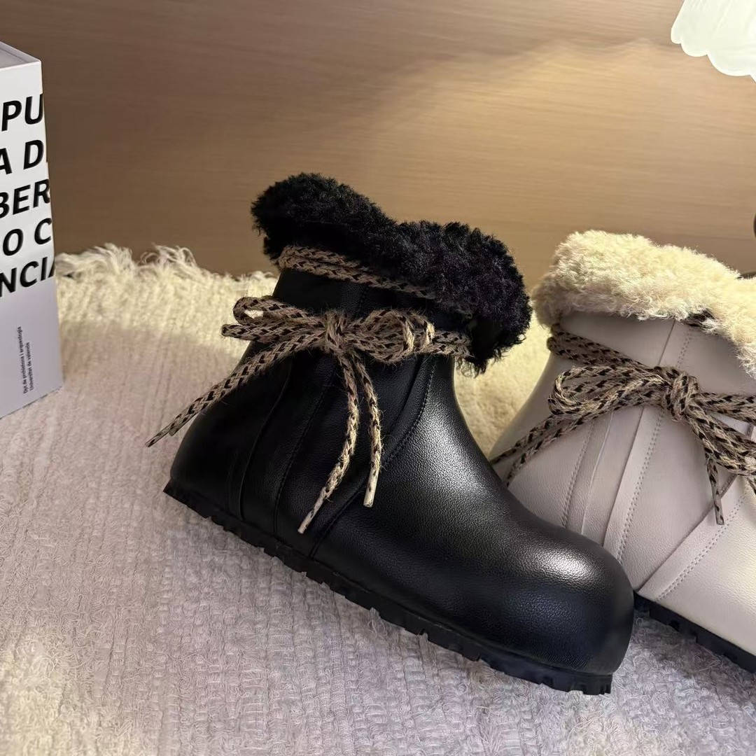 小发喵「奢级邂逅蝴蝶结系带休闲鞋｜诠释冬日轻奢时尚格调」777主图