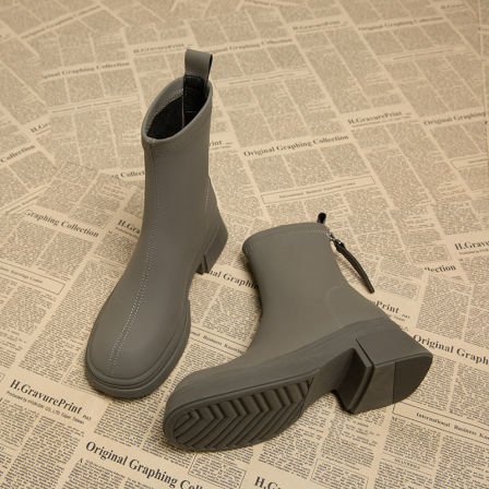 小羊皮巨好看时尚早秋洋气炸街小短靴女2025秋冬款时装超火瘦瘦靴