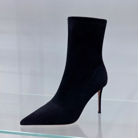 弹力瘦瘦靴2025秋冬新款女士细跟百搭尖头高跟短靴7513