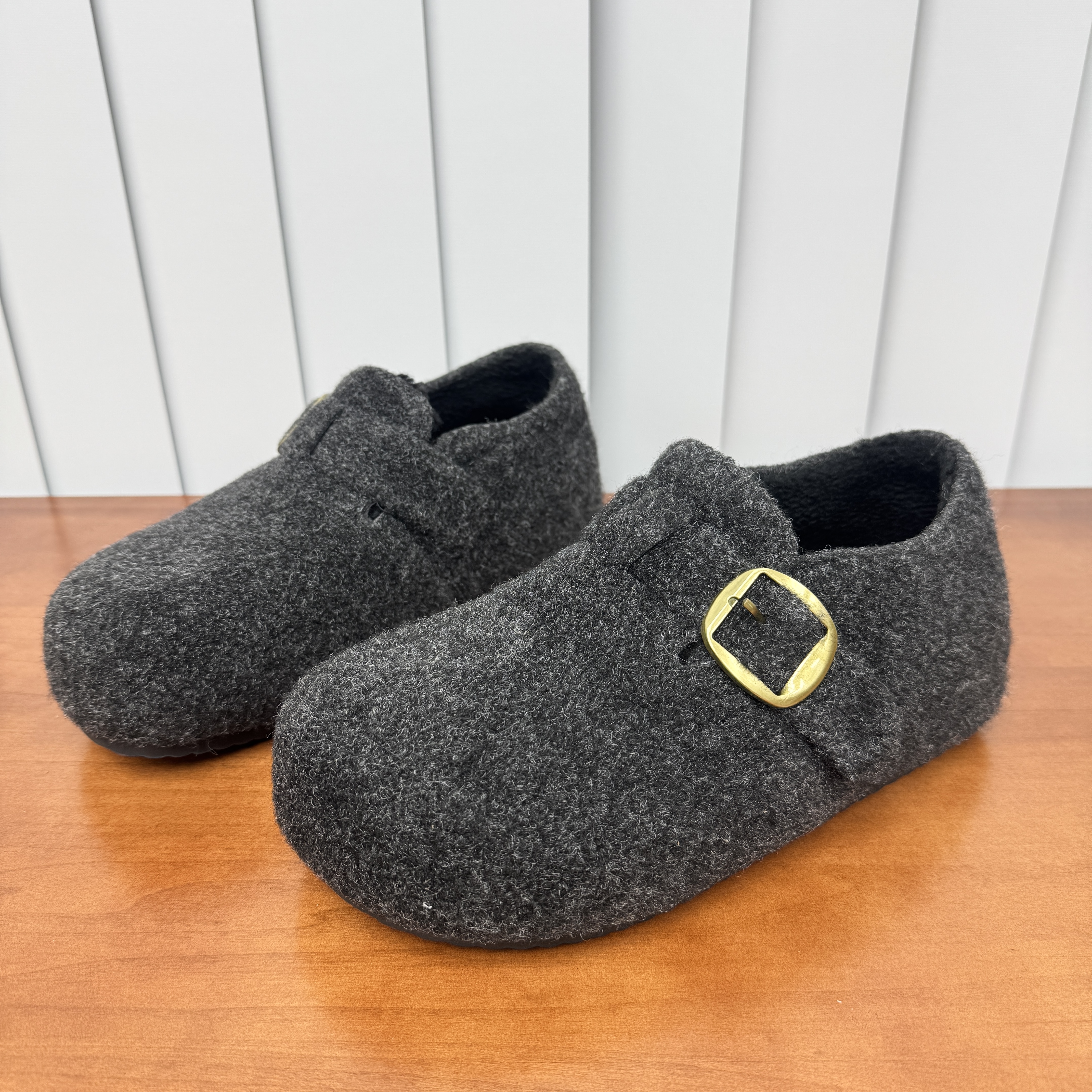 2025冬季新款毛呢厚底勃肯鞋女百搭休闲加绒套脚板鞋主图