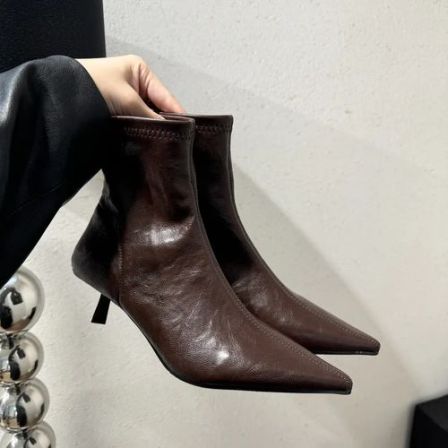 2025秋冬新款气质尖头细跟高跟瘦瘦靴子百搭套筒软皮小猫跟短靴女