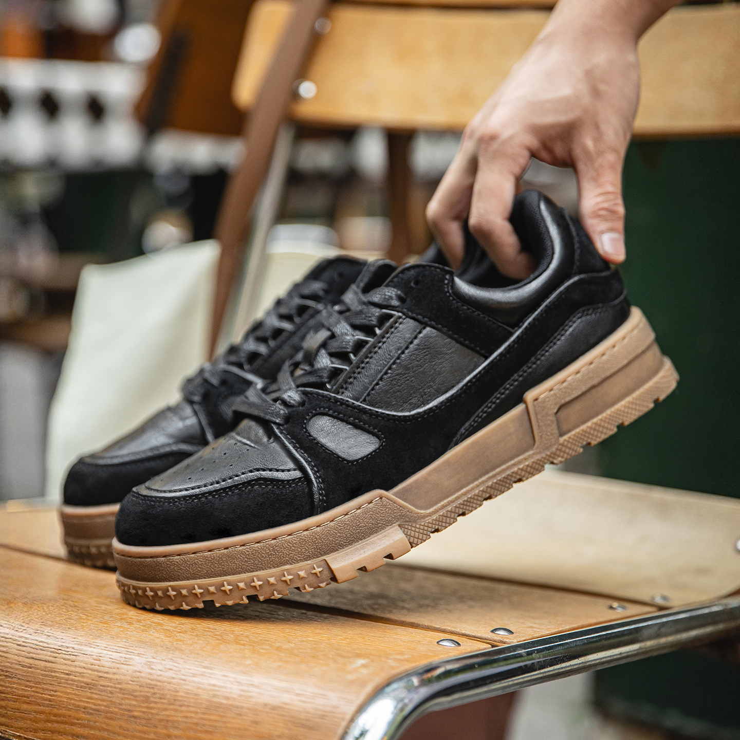 MRA脏脏鞋板鞋男2025新款冬季厚底运动休闲鞋拼接复古做旧小黑鞋主图