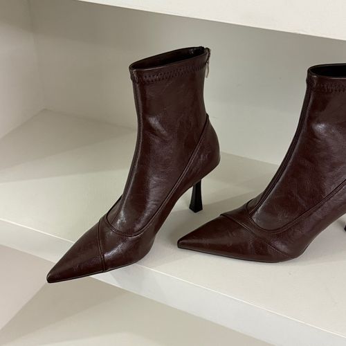 韩版软皮显瘦细跟尖头女靴短筒高跟鞋时装靴后拉链法式瘦瘦女短靴主图