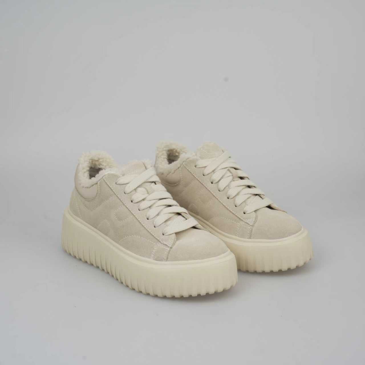 宁儿Lynn牛皮厚底休闲鞋女羊毛内里保暖季加绒松糕底运动板鞋846主图