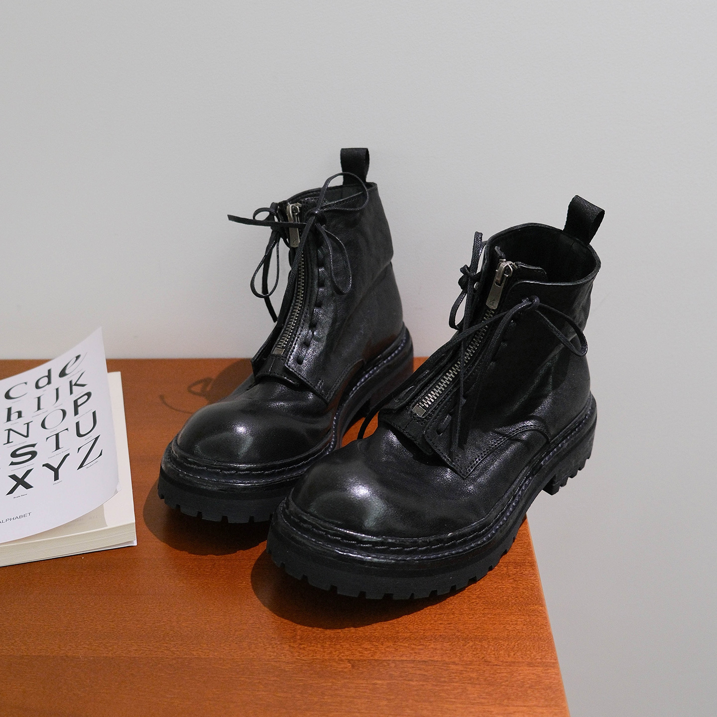 F.M做旧水洗复古英伦风真皮厚底马丁靴女系带机车短靴黑色靴子主图