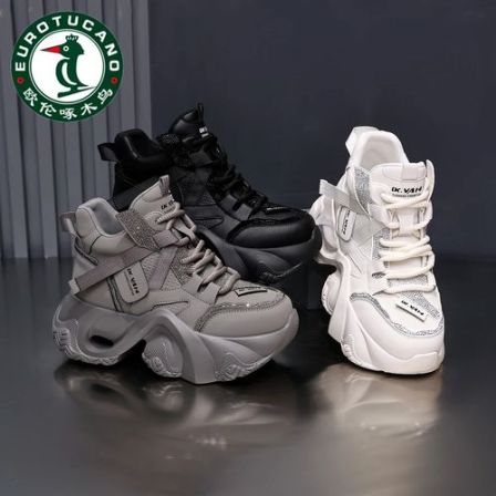 【Q】【璀璨星河】2025年冬季新款老爹鞋超火加绒加厚厚底休闲鞋