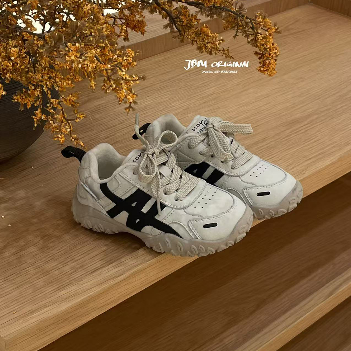 JBM2025冬季加绒新款女童百搭时尚德训鞋男女童休闲保暖运动鞋潮主图