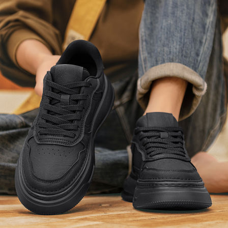 黑色爆款男鞋2025秋冬季新款厚底休闲运动百搭工装板鞋男士小皮鞋