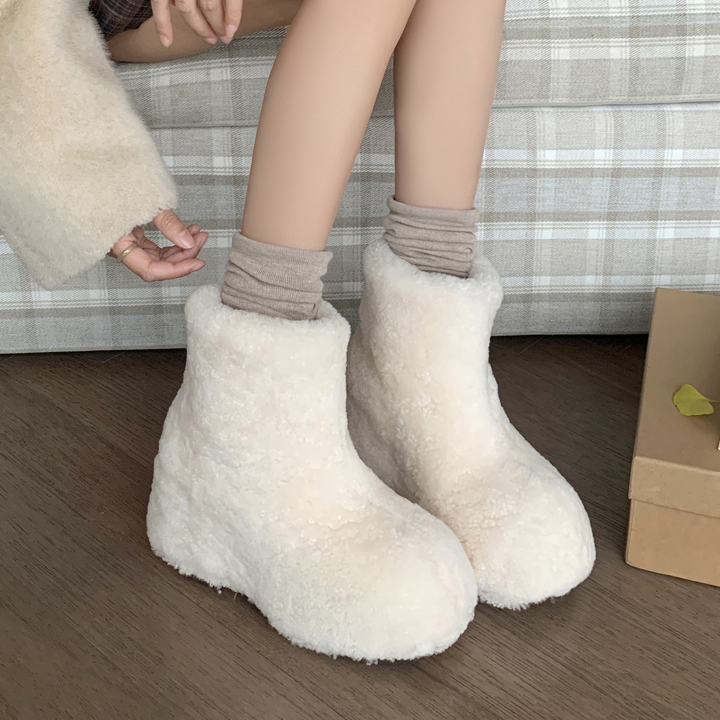 10.5cm厚底羊皮毛一体雪地靴女2025冬季新款白色辣妹加厚加绒短靴主图