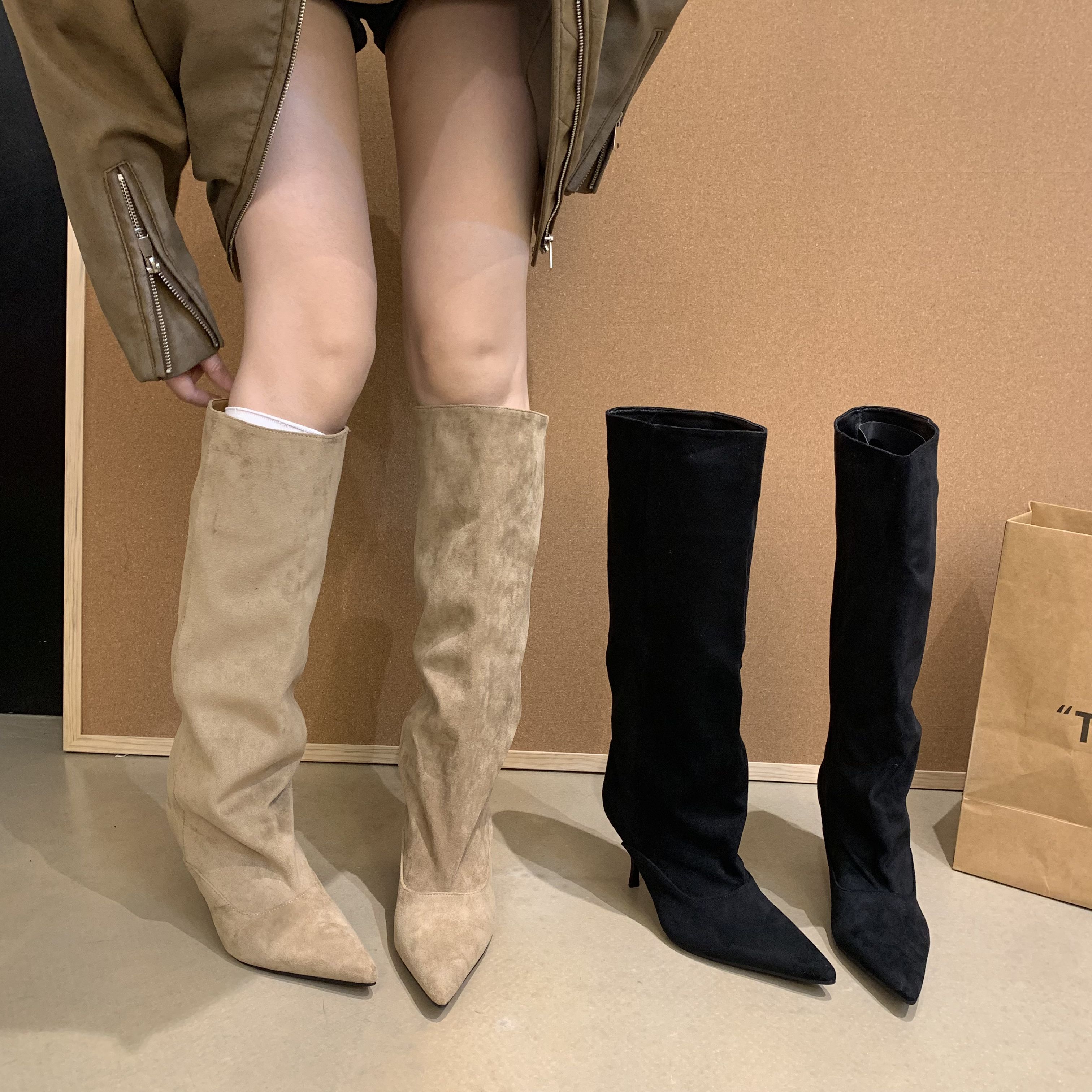 辣妹长靴女不过膝尖头细跟大筒围及膝靴秋冬新款显瘦堆堆靴宽筒靴主图