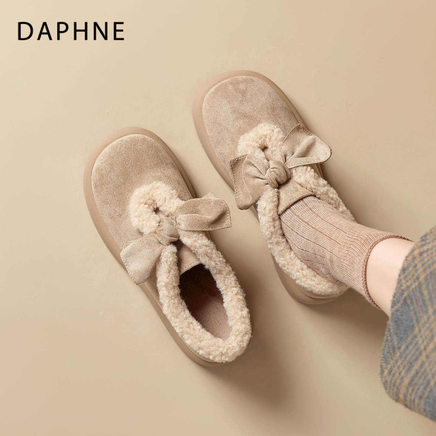 达芙妮加绒蝴蝶结勃肯鞋女2025新款冬季毛毛鞋保暖加厚棉鞋雪地靴主图