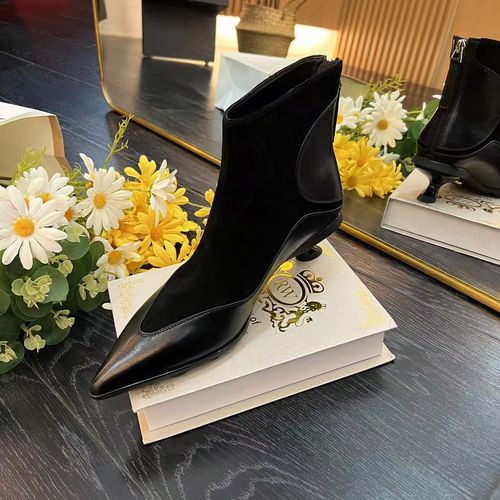 【Timeless】2025冬秋新款尖头真皮双拼皮料百搭软底软面女短靴-4cm主图