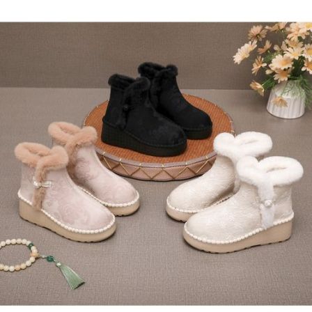 滇韵素色民族风时尚刺绣软底秋冬款加绒保暖高跟靴子