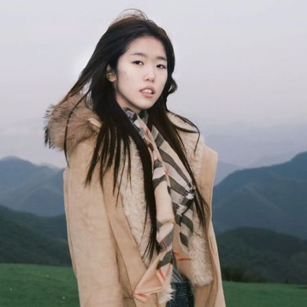 *尹千金*【自由行者】不被定义自成其峰 “裹在大棕熊怀抱里”W257577