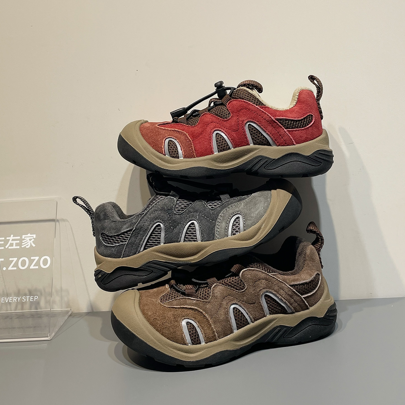 左左家男女童运动鞋复古加绒冬季新款韩系保暖户外百搭轻便登山鞋主图