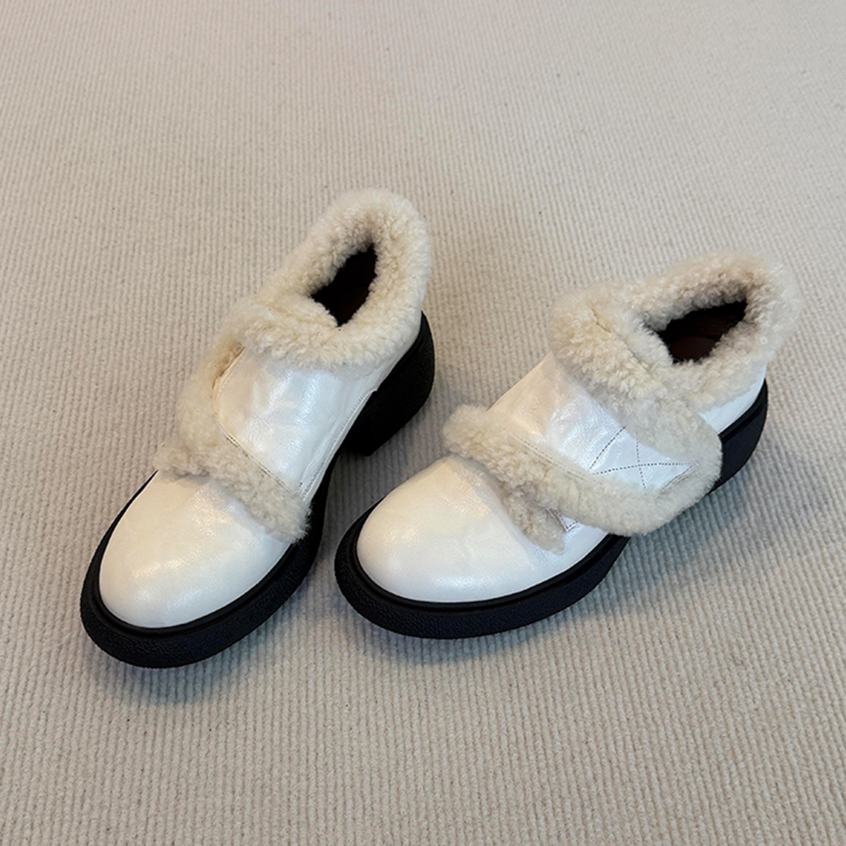 羊皮版~法式圆头厚底通勤加绒毛毛小皮鞋女魔术贴一脚蹬乐福鞋冬主图