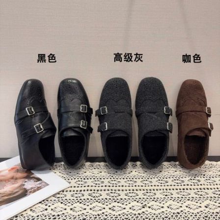 英伦风加绒单鞋女2025秋冬新款方头复古布洛克雕花平底黑色小皮鞋