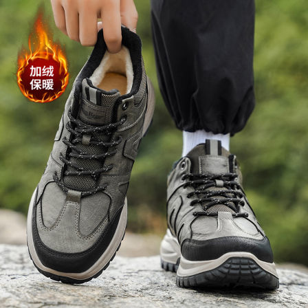 张凯丽东北高帮大棉鞋男冬季加绒加厚爸爸鞋中老年防滑登山雪地靴