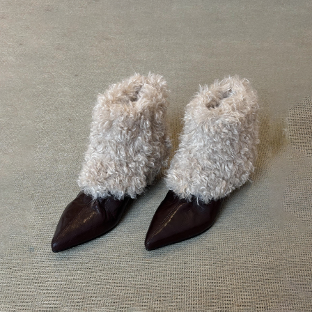 羊皮版~小众设计尖头百搭时尚保暖加绒秋冬新款女款气质雪地靴子