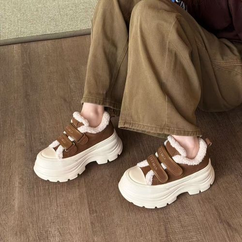 小发喵「轻奢复古棕绒厚底鞋｜魔术贴设计慵懒时尚 冬日温暖」999主图