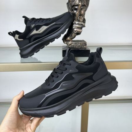 2025高品质男士秋冬皮面轻质时尚休闲鞋舒适轻便软底运动男鞋潮鞋