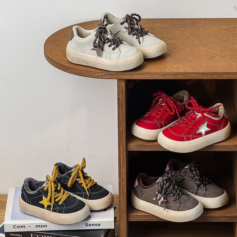 西西家女童2025冬新款潮流百搭加绒星星厚底板鞋儿童休闲鞋JX6996主图