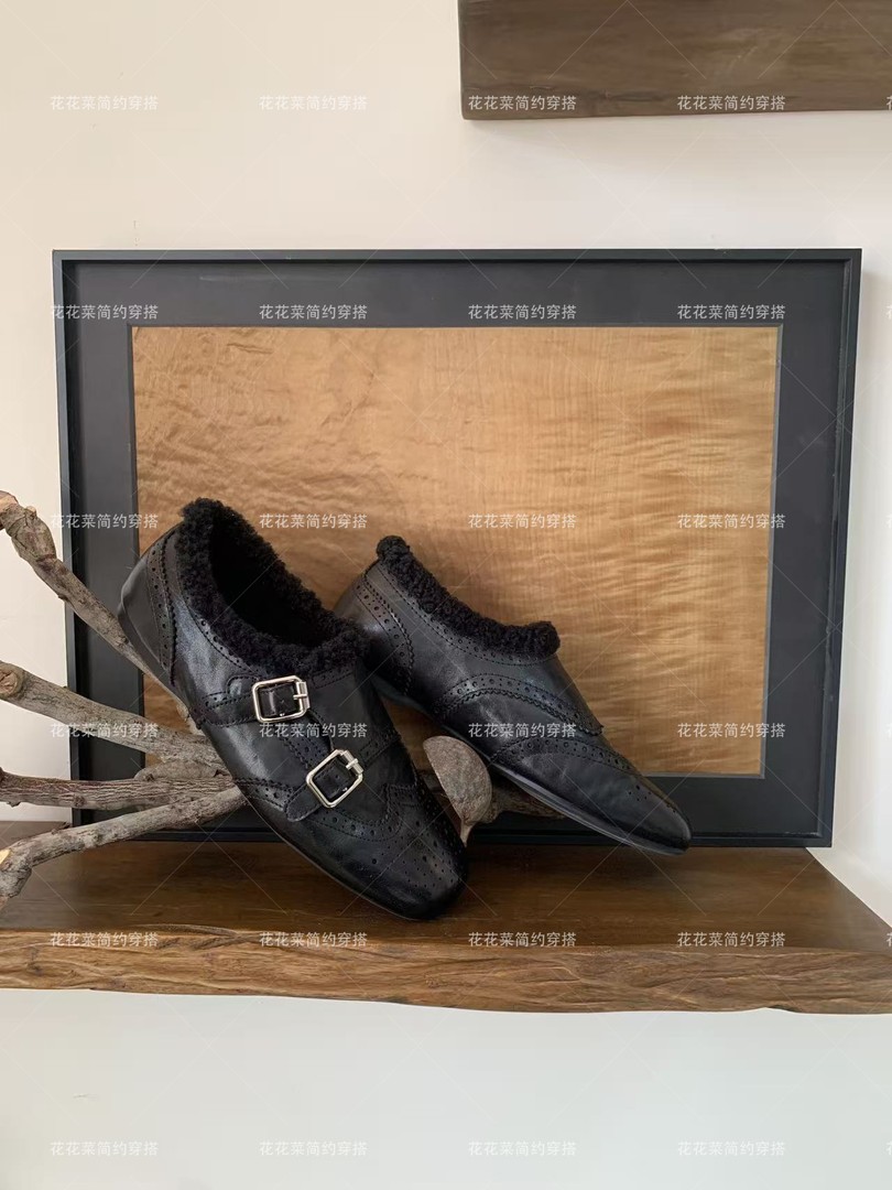【花花菜】‘布洛克’冬季新款植鞣雕花双扣加绒平跟乐福小皮鞋主图