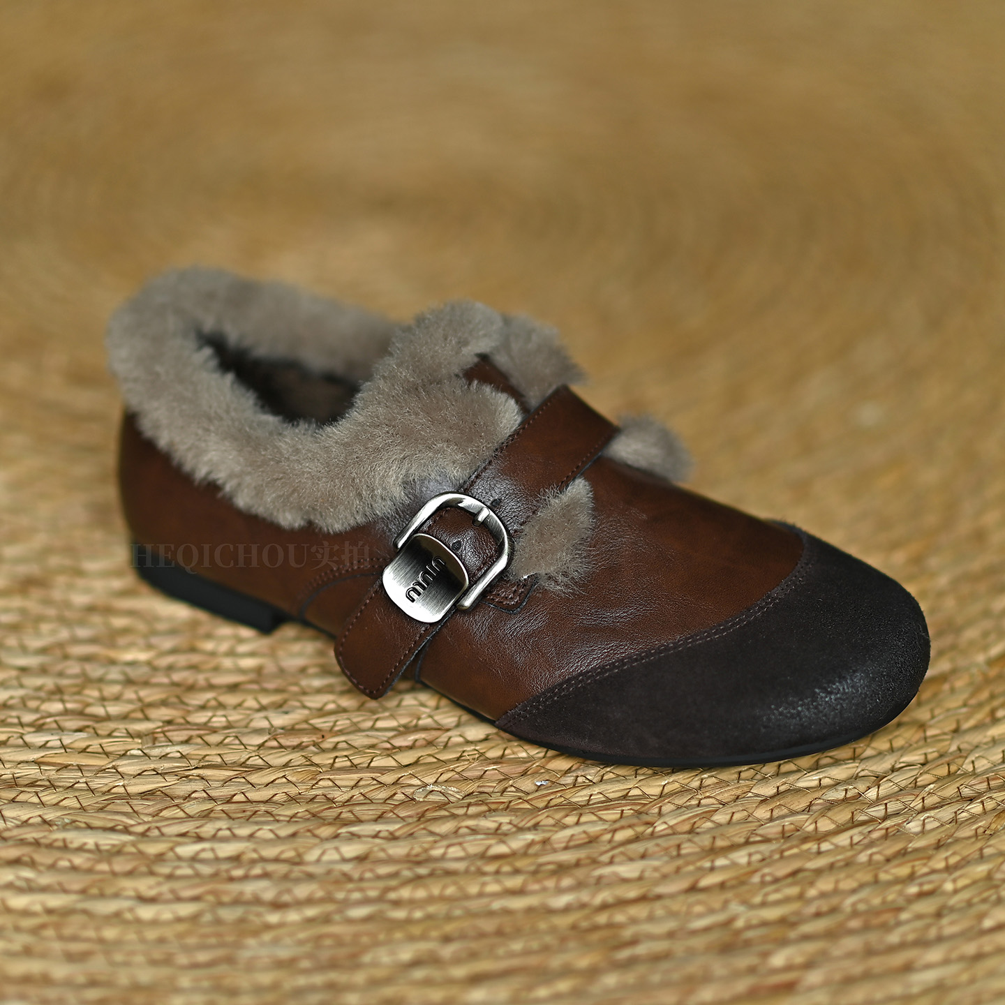 何其丑 棕色保暖加绒单鞋女平底鞋 2025新款秋冬女鞋软底乐福鞋主图