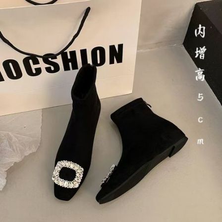 洋气巨好看小短靴女内增高5厘米2025新爆款超火黑色显瘦瘦裸靴子