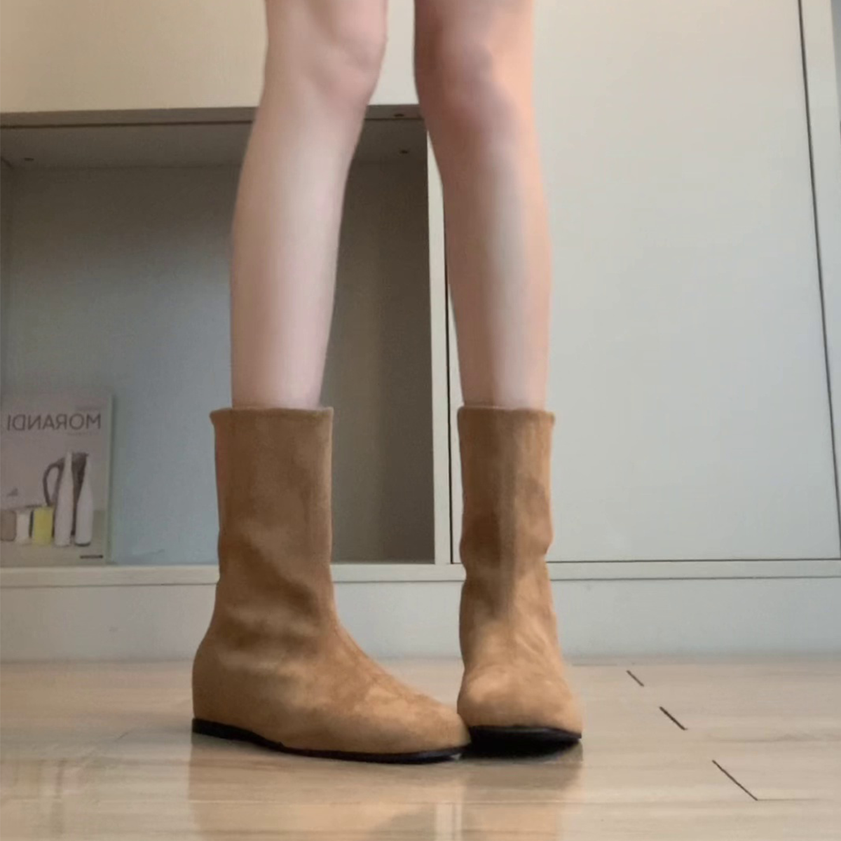 羊皮版~绒面时尚女短靴春秋后拉链内增高褶皱气质高级感女勃肯靴主图