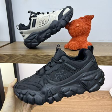 单棉同款2025时尚百搭休闲运动鞋皮面软底轻便潮流保暖休闲老爹鞋