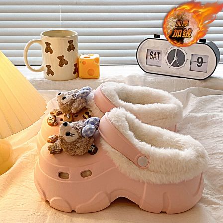 拖鞋女冬季外穿2025新款可爱卡通加绒洞洞鞋保暖毛毛鞋增高棉拖鞋