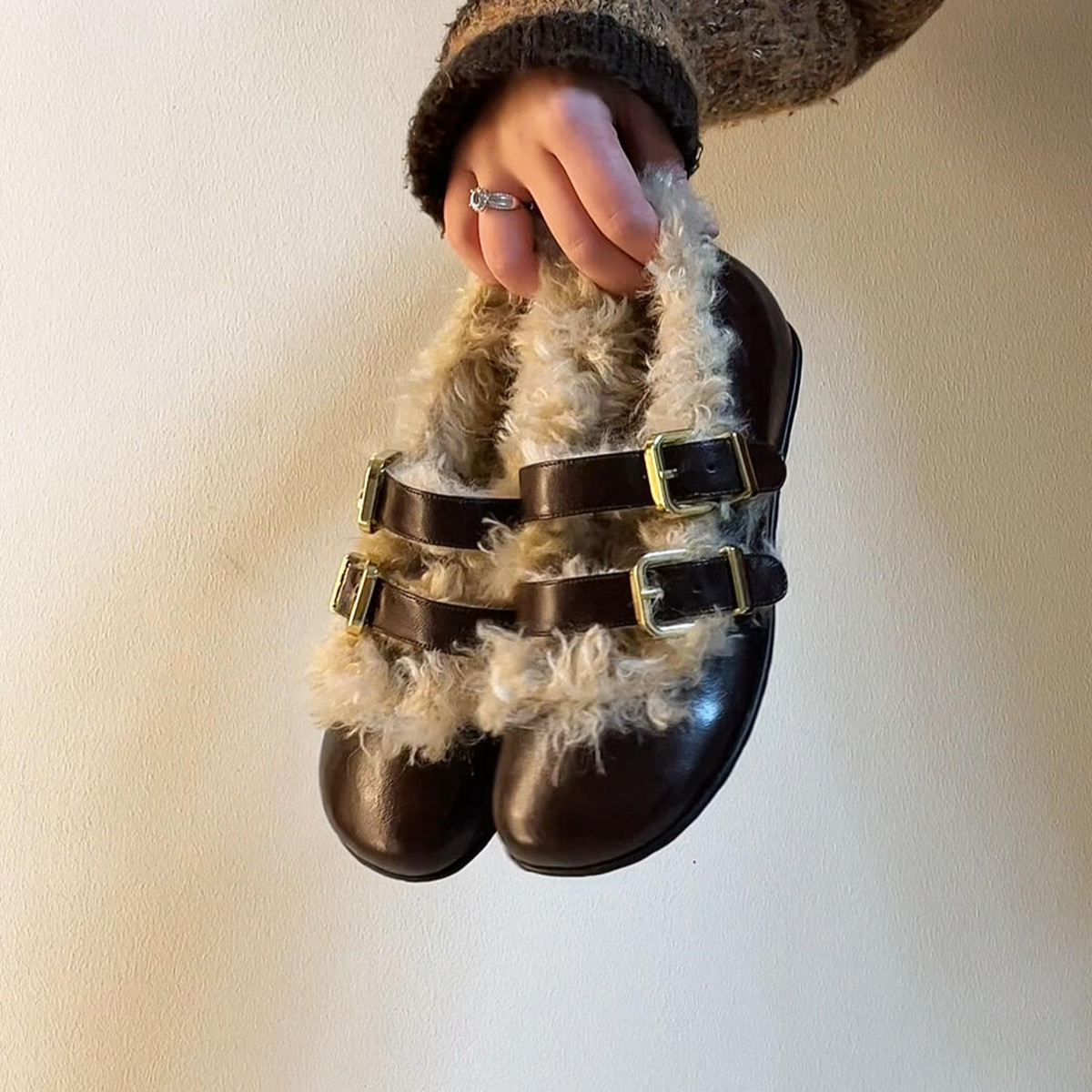 羊皮版~法式真皮双扣带浅口玛丽珍鞋女羊羔毛保暖平底外穿单鞋子主图