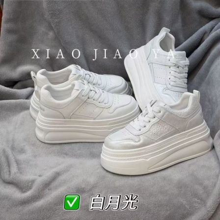 XIAOJIAOYA【白月光】“长期主义简约款厚底万能搭小白鞋”（跟高6.5）